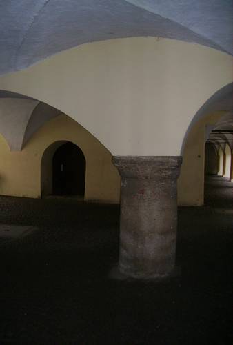 20061021_WillkommenInGoess_375_Pfeiler.JPG