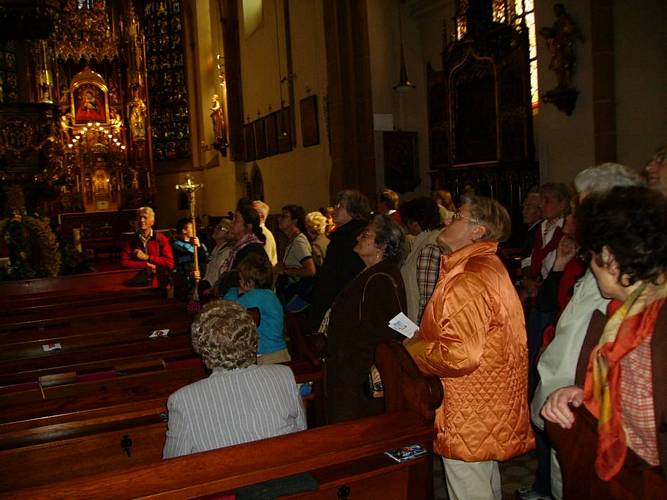 20061022_WallfahrtLeoben_25_Leute.JPG