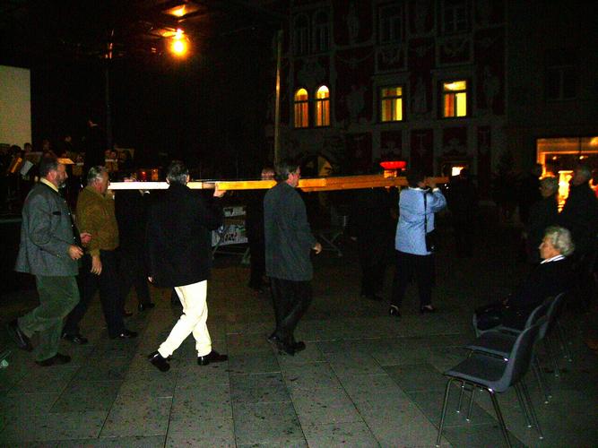 20061029_Abschluss_14_KreuzWeggetragen.JPG